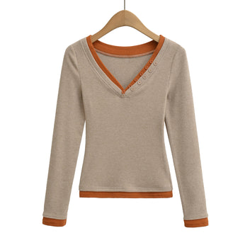 V-neck long sleeved pullover T-shirt