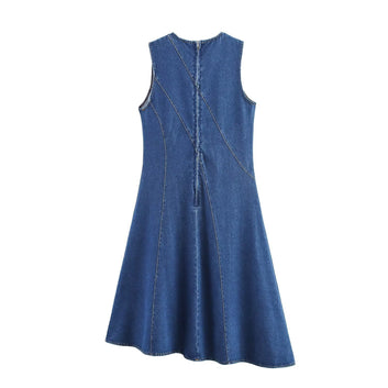 Medium to long sleeveless denim dress
