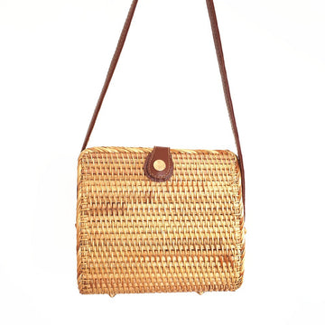 Women's Bohemian Rattan Shoulder Bag — The Retro Chic Accessory That Transforms Any LookWomen's Knitted Tote Bag Retro — Sophisticated Handcrafted Style for Everyday Use