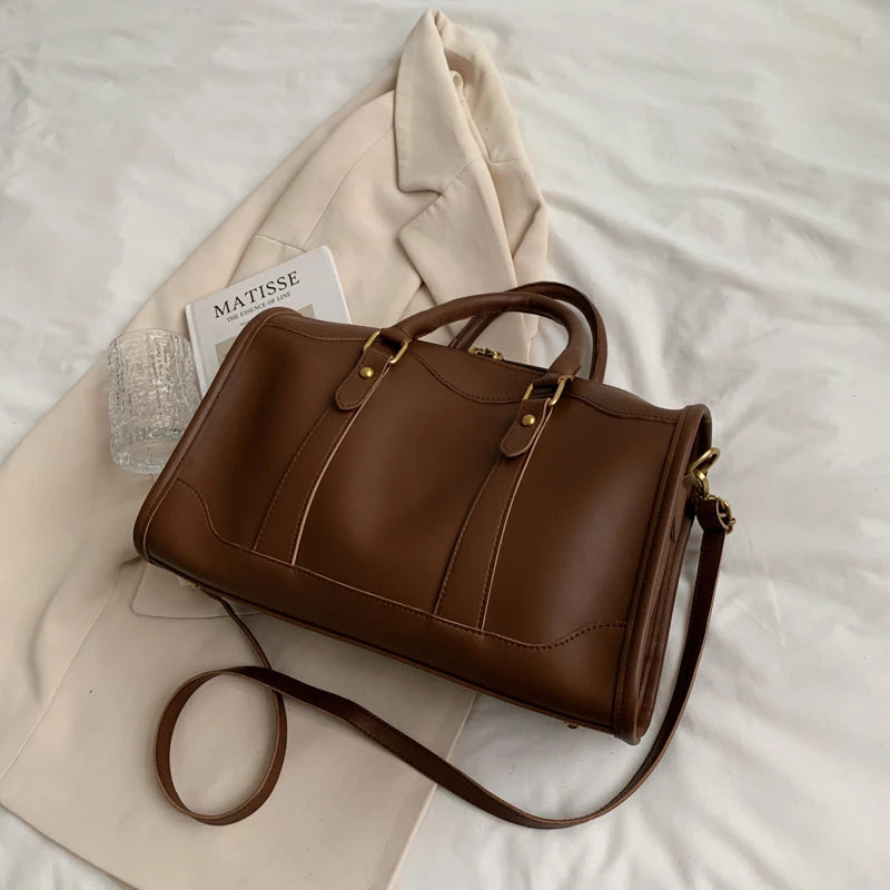 Women's Bags Large Capacity Travel Bag Sports Gym Bag Outdoor Shoulder Crossbody Bag Weekend Duffle Bag Female Handbag and Purse