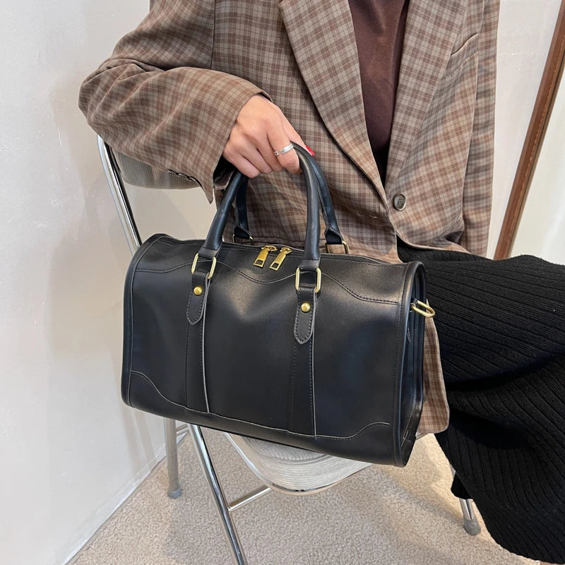 Women's Bags Large Capacity Travel Bag Sports Gym Bag Outdoor Shoulder Crossbody Bag Weekend Duffle Bag Female Handbag and Purse