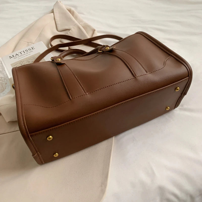 Women's Bags Large Capacity Travel Bag Sports Gym Bag Outdoor Shoulder Crossbody Bag Weekend Duffle Bag Female Handbag and Purse