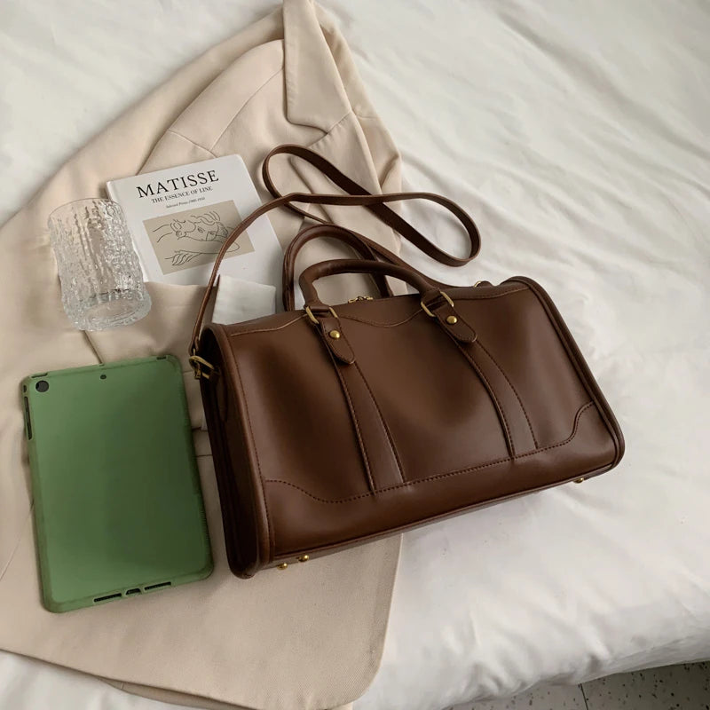 Women's Bags Large Capacity Travel Bag Sports Gym Bag Outdoor Shoulder Crossbody Bag Weekend Duffle Bag Female Handbag and Purse