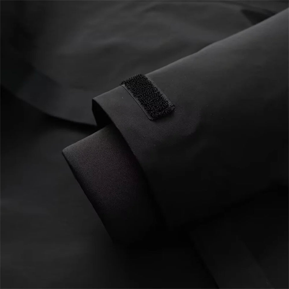 2025 fashionable women's clothing with European and American style design featuring a cinched waisthooded skiing and warm co